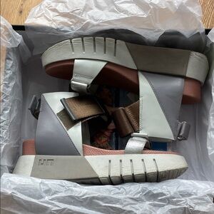 United Nude Delta Run 40